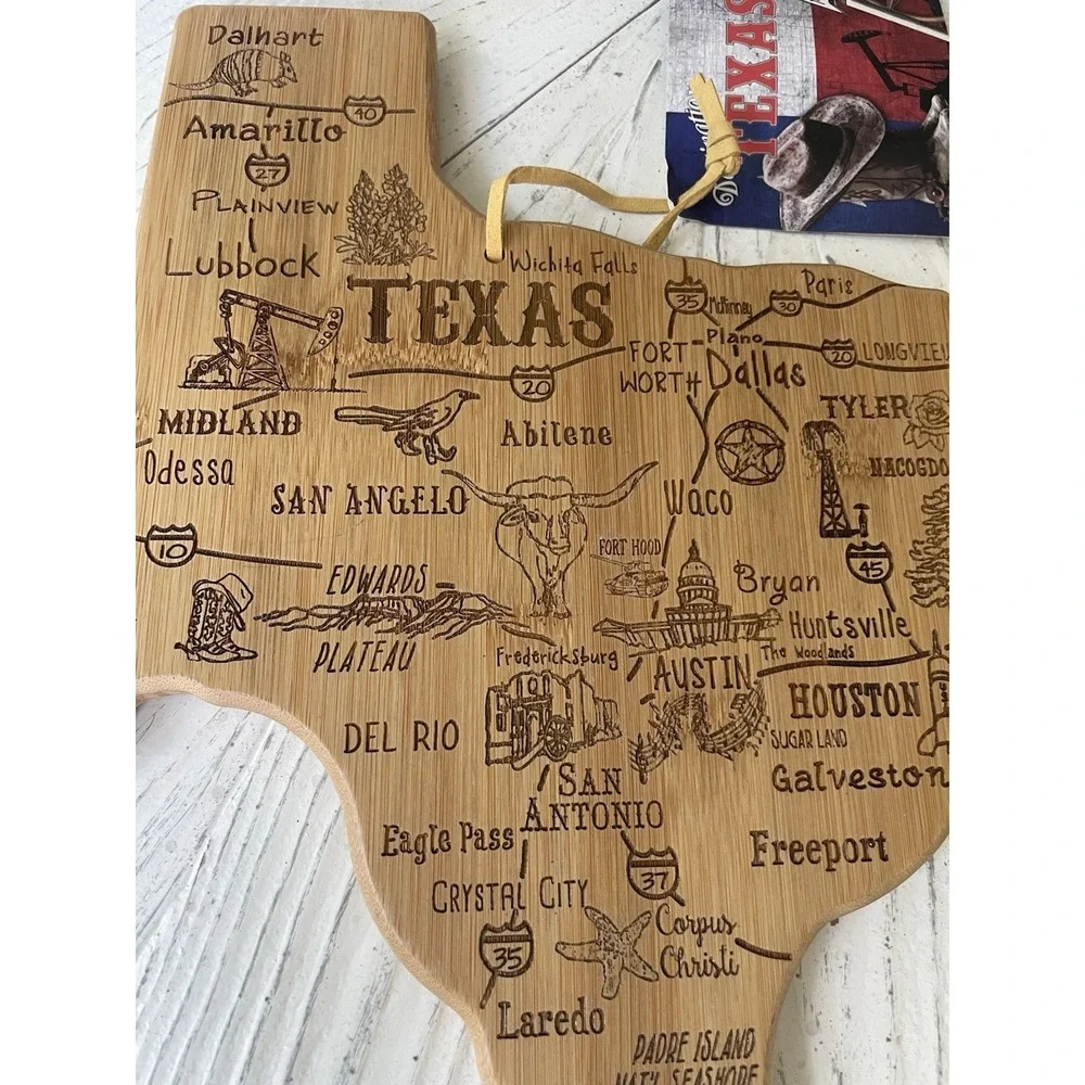 NWT Totally Bamboo Destination Texas State Shaped Cutting Board  New